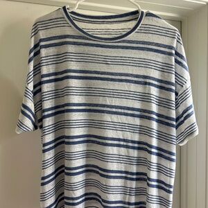 Aerie oversized women’s blue and white striped tshirt